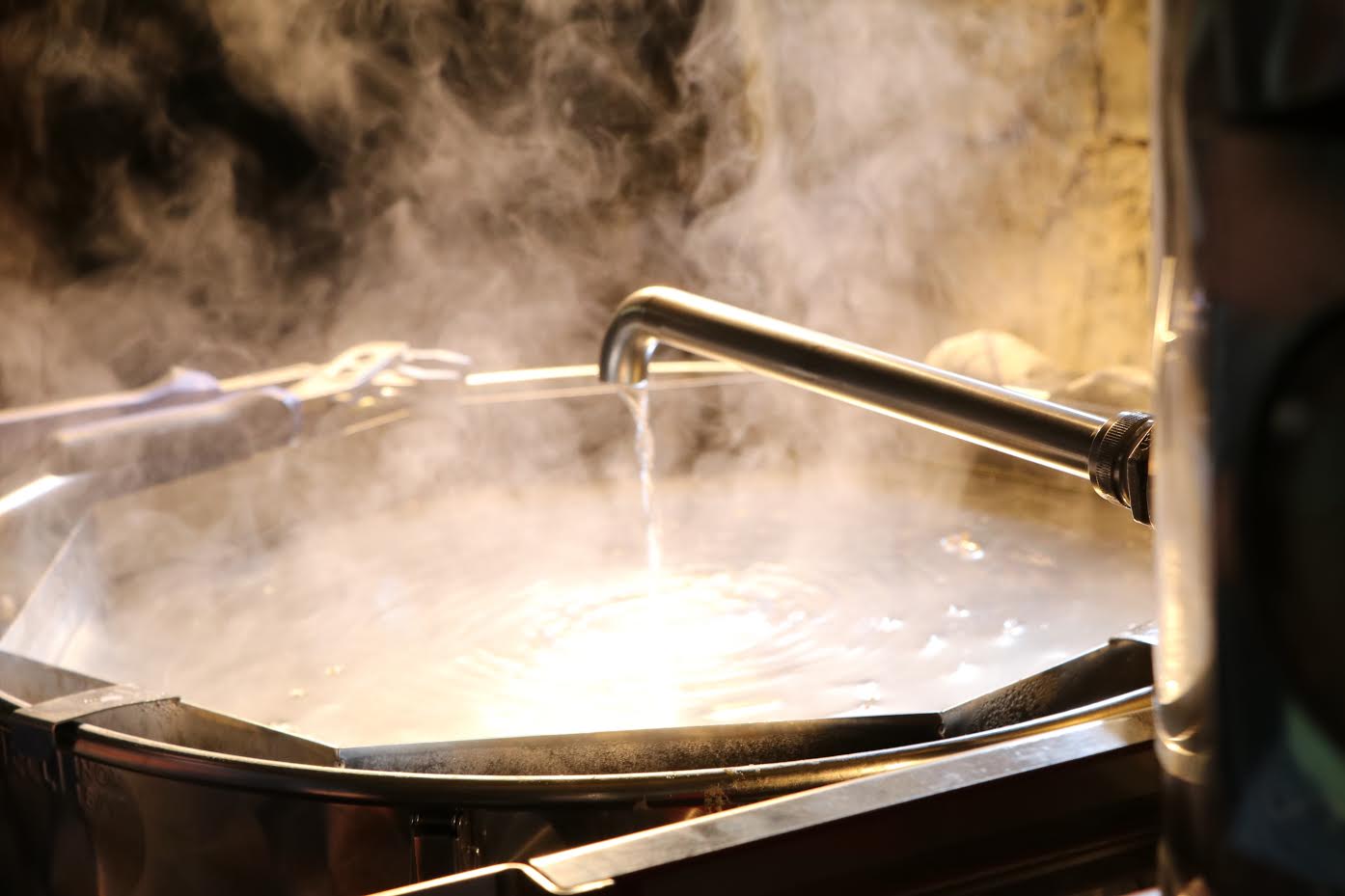 Lavage des dr&ecirc;ches pour r&eacute;cup&eacute;rer tout le sucre restant dans le malt lors de la phase d&rsquo;empattage