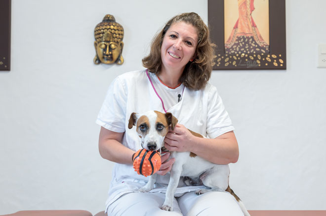 Amandine Barras et son chien Kiko, un Jack Russel