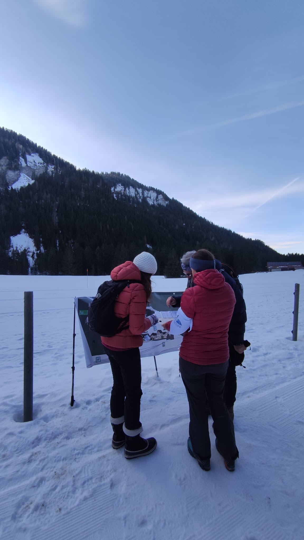 Sensibiliser les usagers à la nature en hiver et à la sécurité sur les pistes