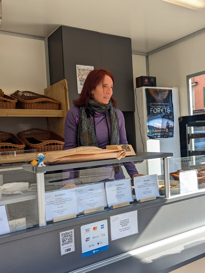 Valérie Baud dans le foodtruck « Aux Pains Sans Peine »