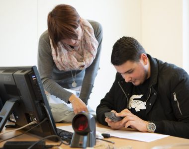 Des jeunes en recherche de formation professionnelle sont photographies dans differents ateliers au SeMo Chablais, ce vendredi 30 novembre 2018, a Aigle. (Anthony Anex)